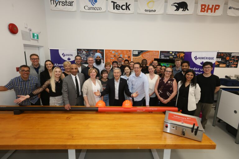 Minister Champagne highlights renewed funding for the Digital Technology Cluster while visiting Ideon Technologies